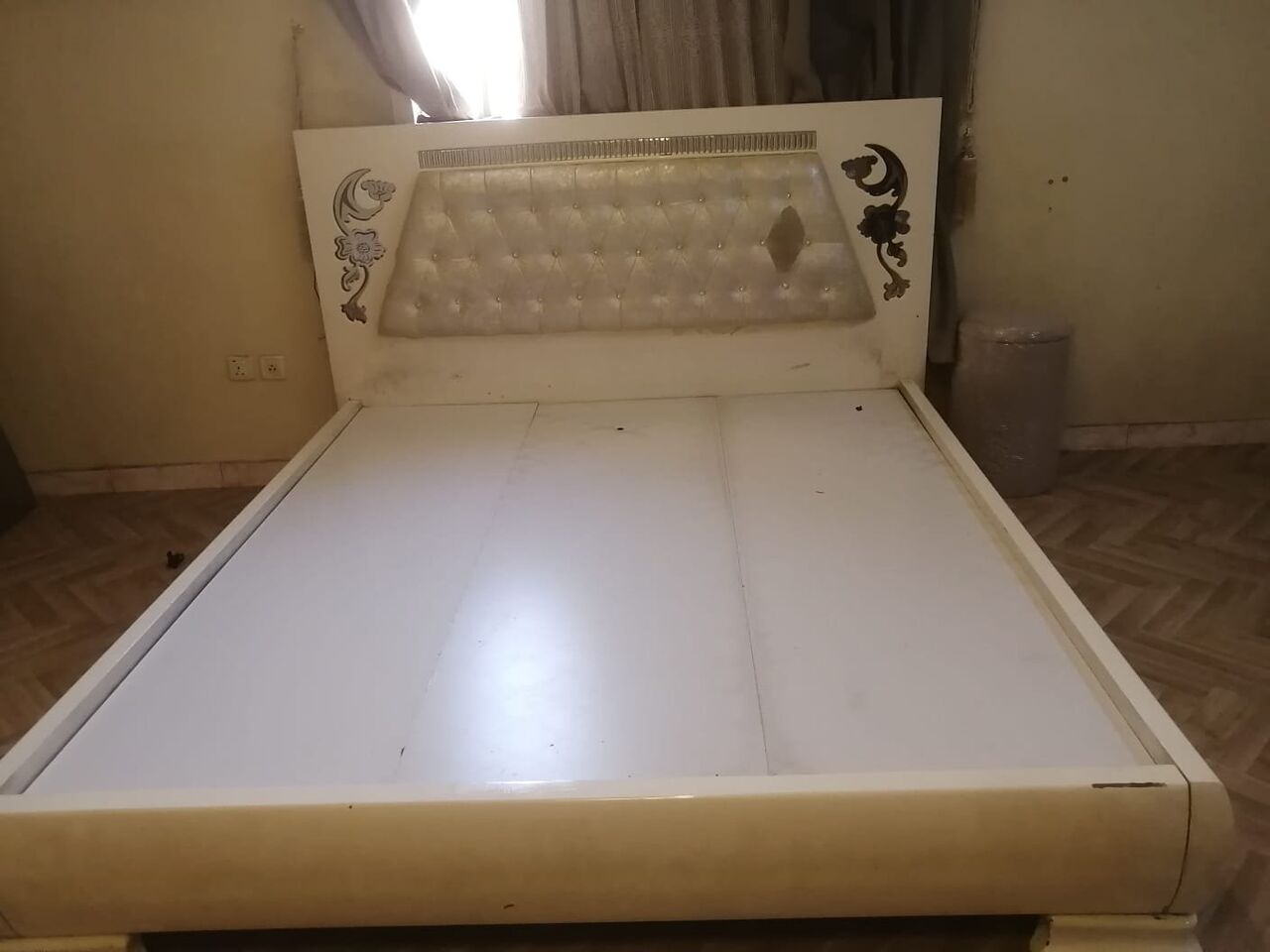 Riyadh, Furniture, SAR 650,  BED COT , WARDROBE, DRESSING TABLE WITH MIRROR