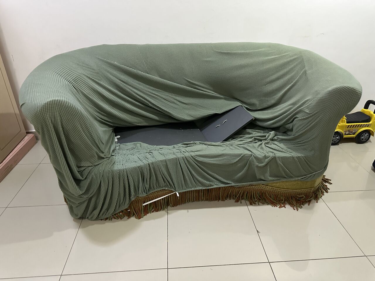 Sulai, Free Items, 3 Seater 2 Sofas And 4 Doors One Wardrobe
