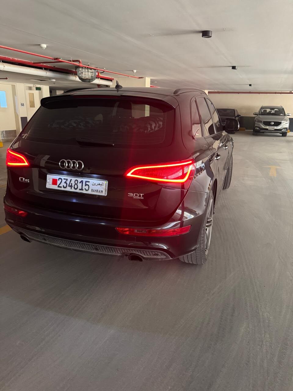 Manama, Vehicles, Cars & Trucks , BHD 2,  Audi Q5 S Line,  2013,  Automatic,  143000 KM,  Well Maintained - Audi Q5 -  - Quattro - Full Option