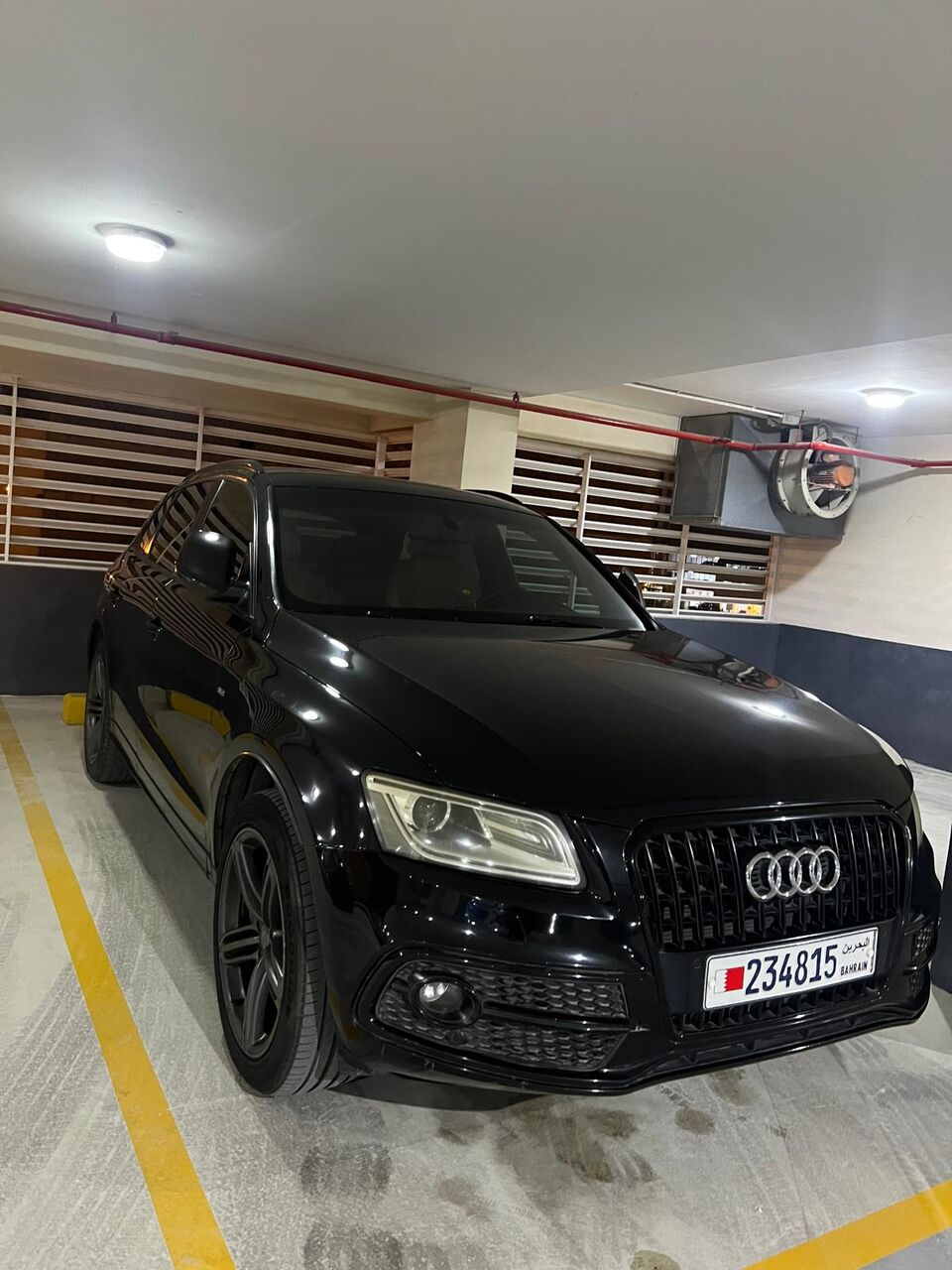 Manama, Vehicles, Cars & Trucks , BHD 2,  Audi Q5 S Line,  2013,  Automatic,  143000 KM,  Well Maintained - Audi Q5 -  - Quattro - Full Option