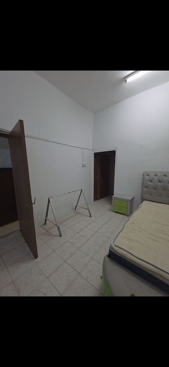 Riyadh, Apartments, Flats, Houses & Villas, Studio,  I Am Offering 3 Bedroom 2 Bathroom With A/C