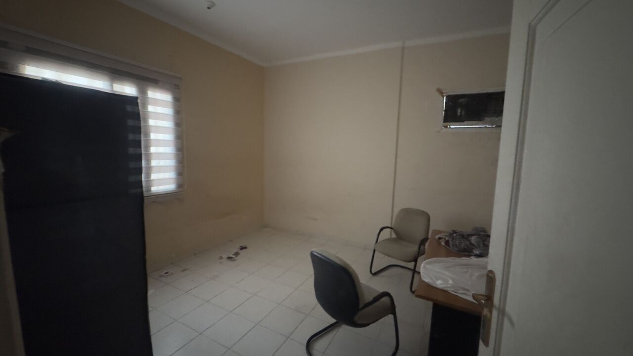 Jeddah, Roommates, SAR 1000/month,  Room Available For Rent In A Flat In Well Maintained Building