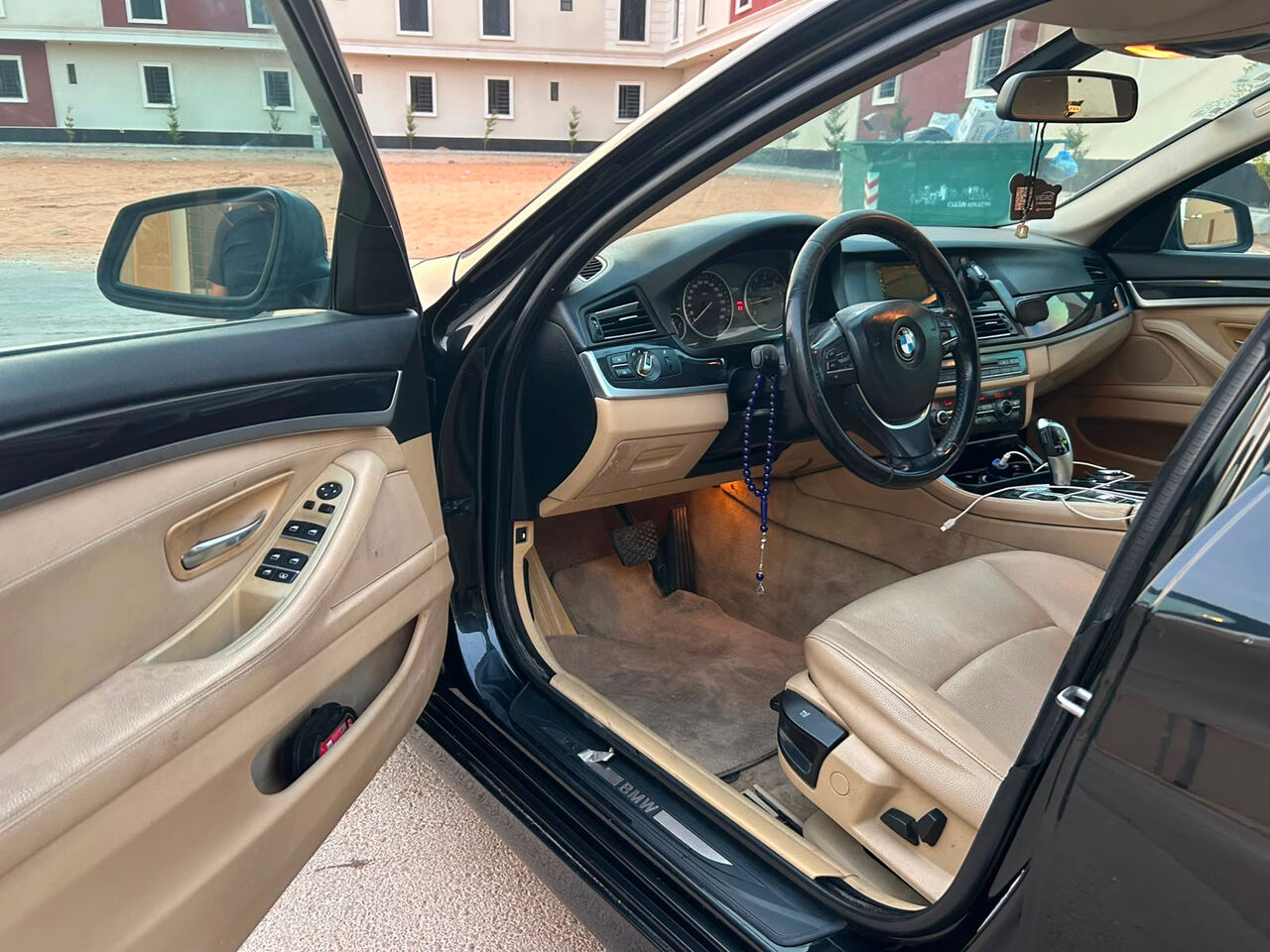 Riyadh, Vehicles, Cars & Trucks , SAR 23000,  Bmw 520,  2013,  Automatic,  335000 KM,  For Sale:  I &ndash; 4-Cylinder