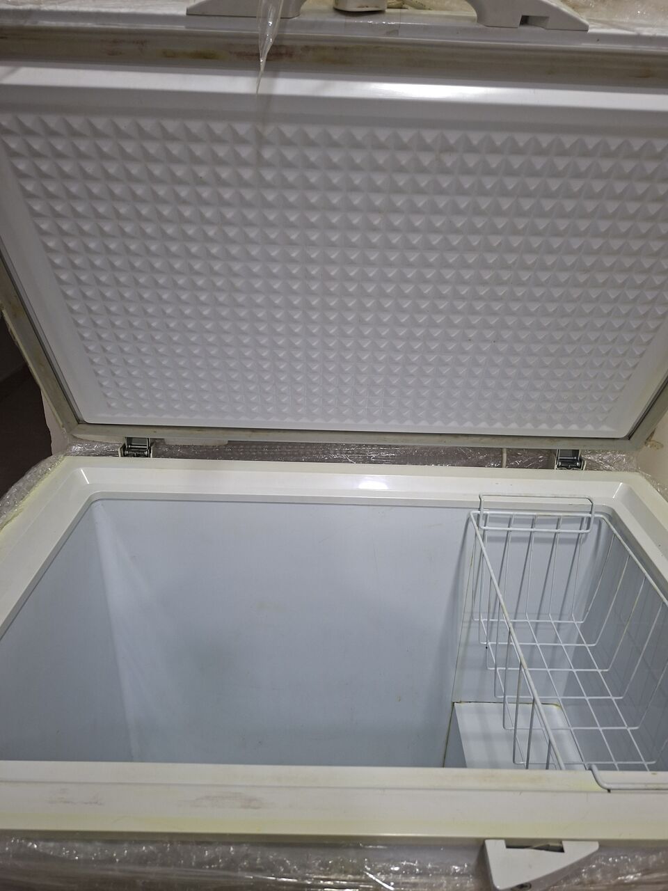 Al Khobar Al Shamalia, Household Items, SAR 350,  Defreezer(Chest)
