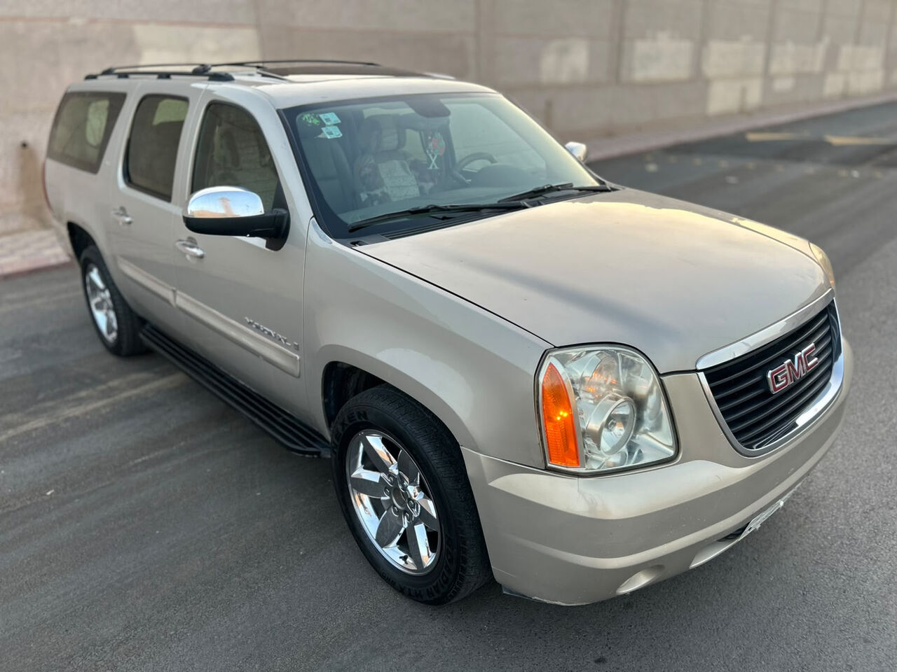 Riyadh, Vehicles, Cars & Trucks , SAR 24000,  Gmc Yukon,  2008,  Automatic,  368000 KM,  For Sale:   XL &ndash; Fully