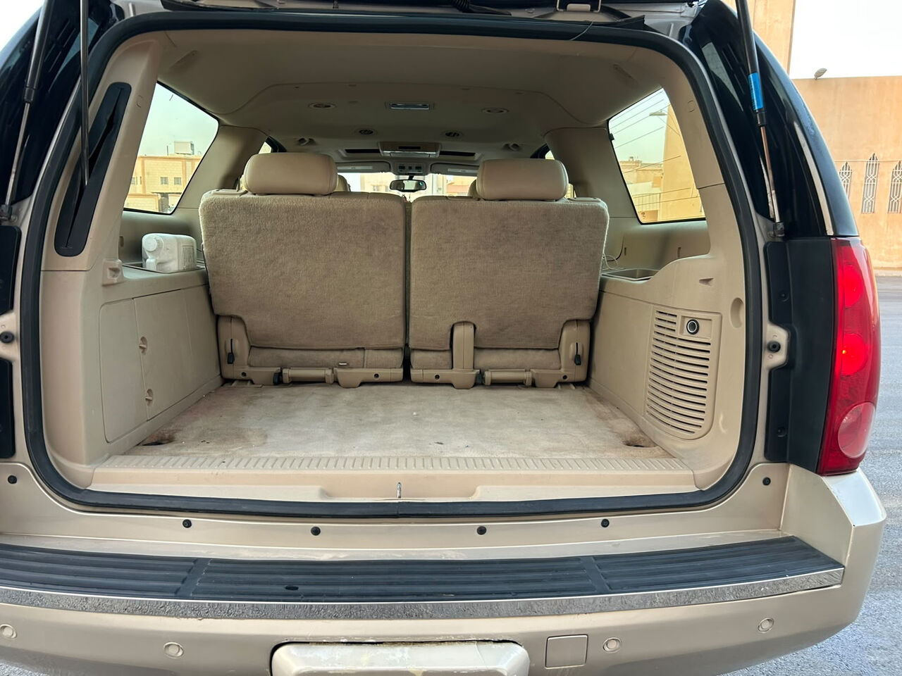 Riyadh, Vehicles, Cars & Trucks , SAR 24000,  Gmc Yukon,  2008,  Automatic,  368000 KM,  For Sale:   XL &ndash; Fully