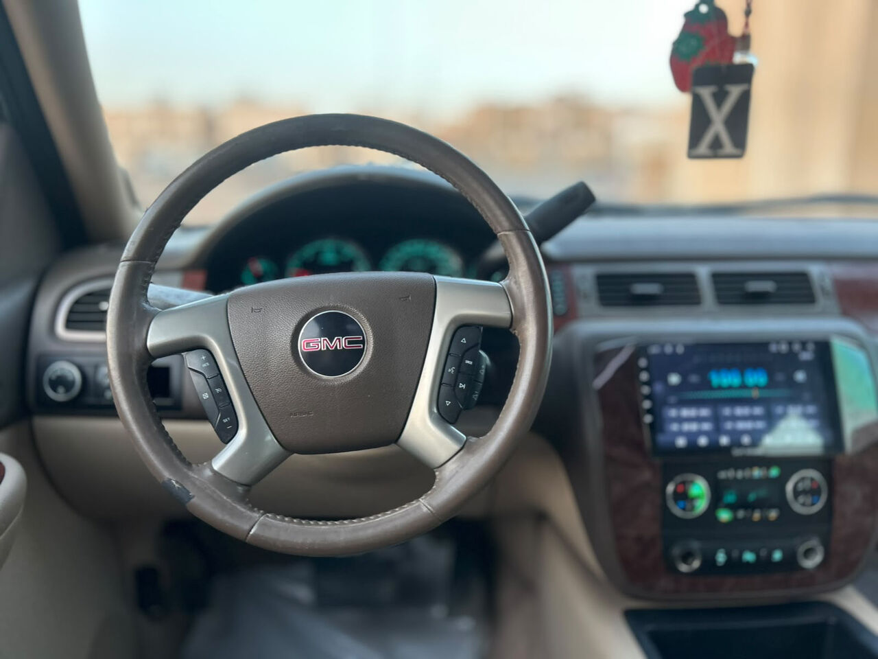 Riyadh, Vehicles, Cars & Trucks , SAR 24000,  Gmc Yukon,  2008,  Automatic,  368000 KM,  For Sale:   XL &ndash; Fully