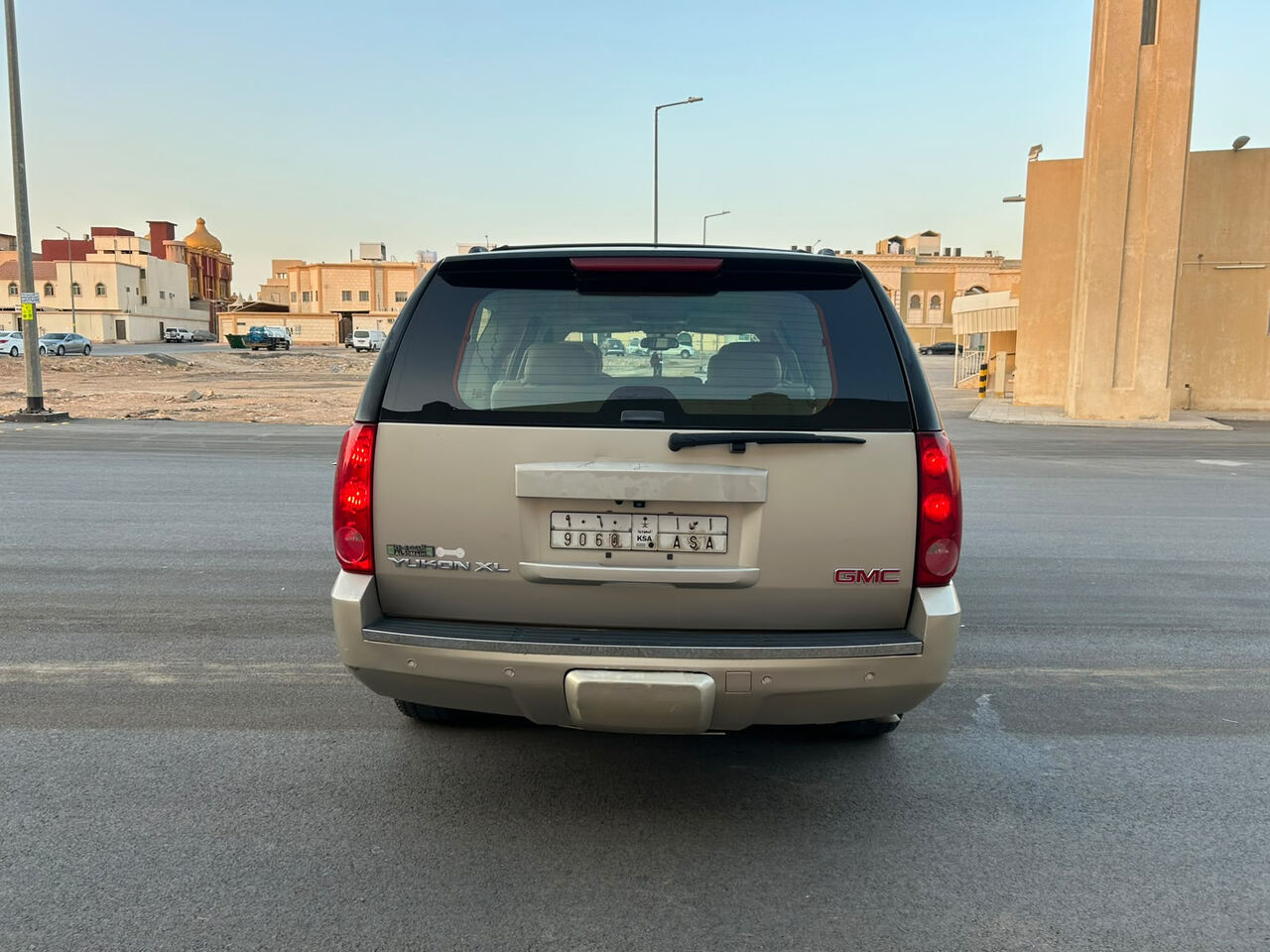 Riyadh, Vehicles, Cars & Trucks , SAR 24000,  Gmc Yukon,  2008,  Automatic,  368000 KM,  For Sale:   XL &ndash; Fully