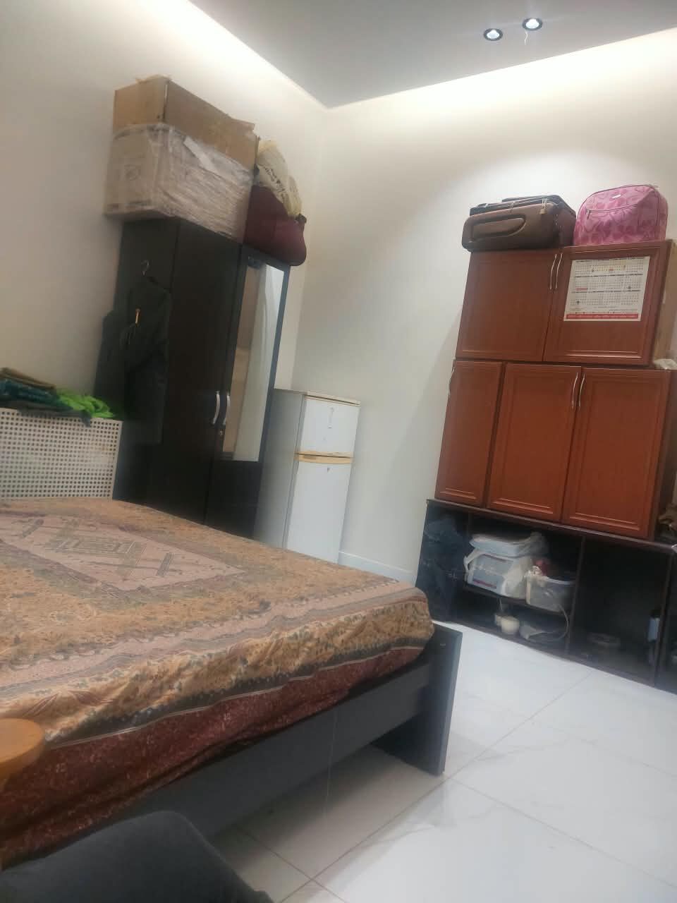 Jeddah, Furniture, SAR 750,  Double Bed (matress,pillows,side Tables),Almirah,cuboards,2 SingleSofas For Just SR 750