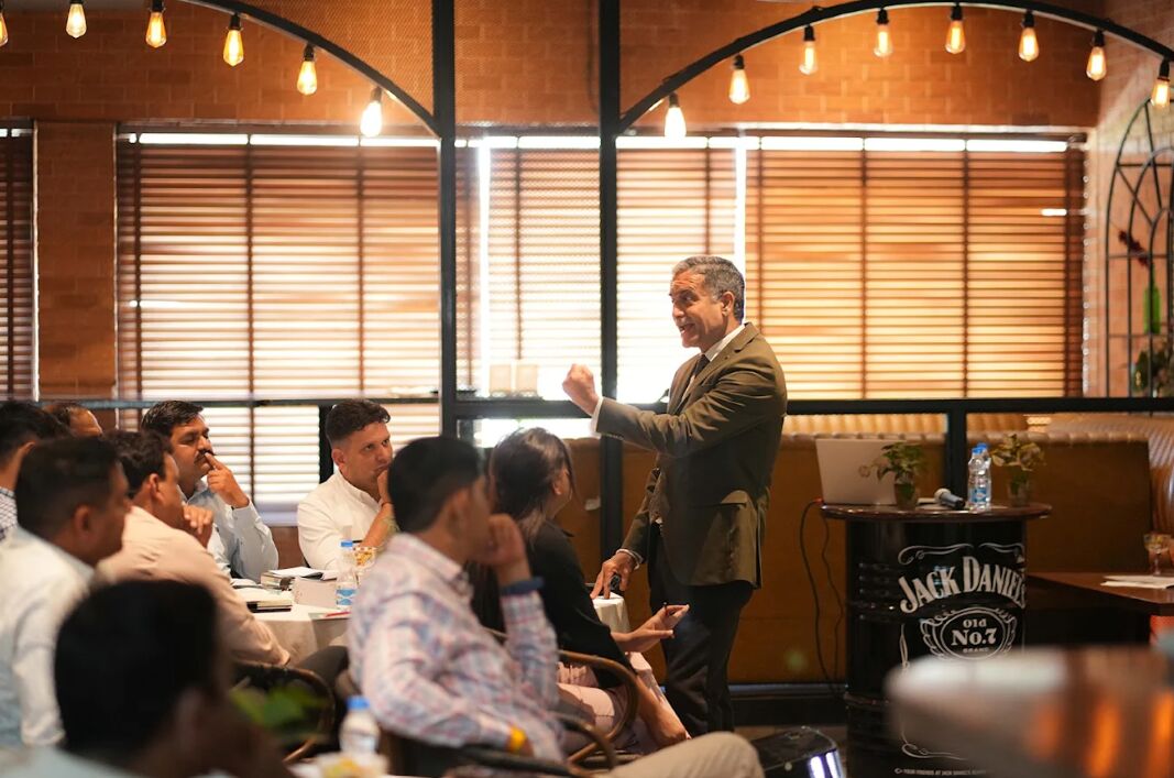 Mumbai, Business, Corporate Motivational Speaker In India