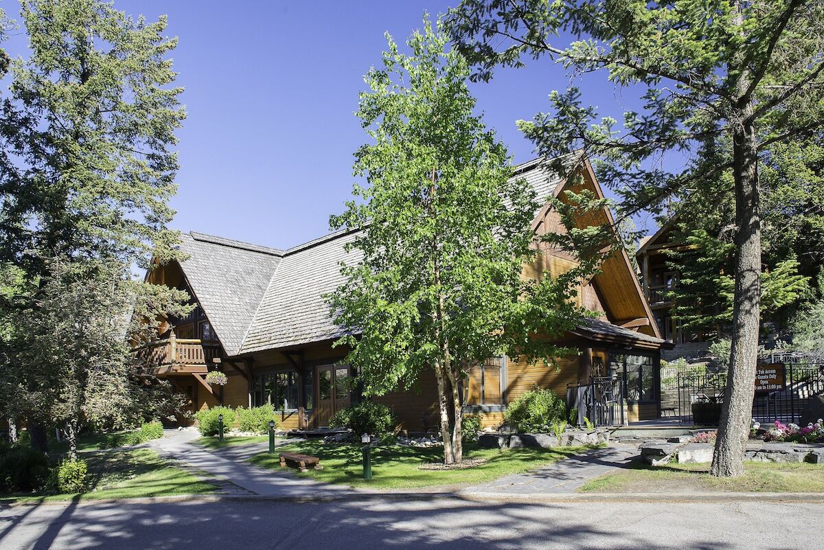 Calgary, Travel, Planning A Banff Vacation? Start With These Incredible Places To Stay
