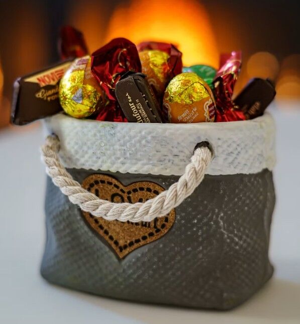Sydney, Food, AUD 123,  Luxury Chocolate Hampers By Davies Chocolates