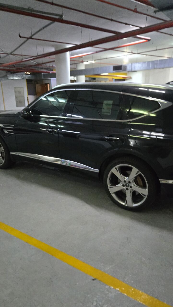 Manama, Vehicles, Cars & Trucks , BHD 24000,  Genesis GV80,  2024,  Automatic,  18000 KM,