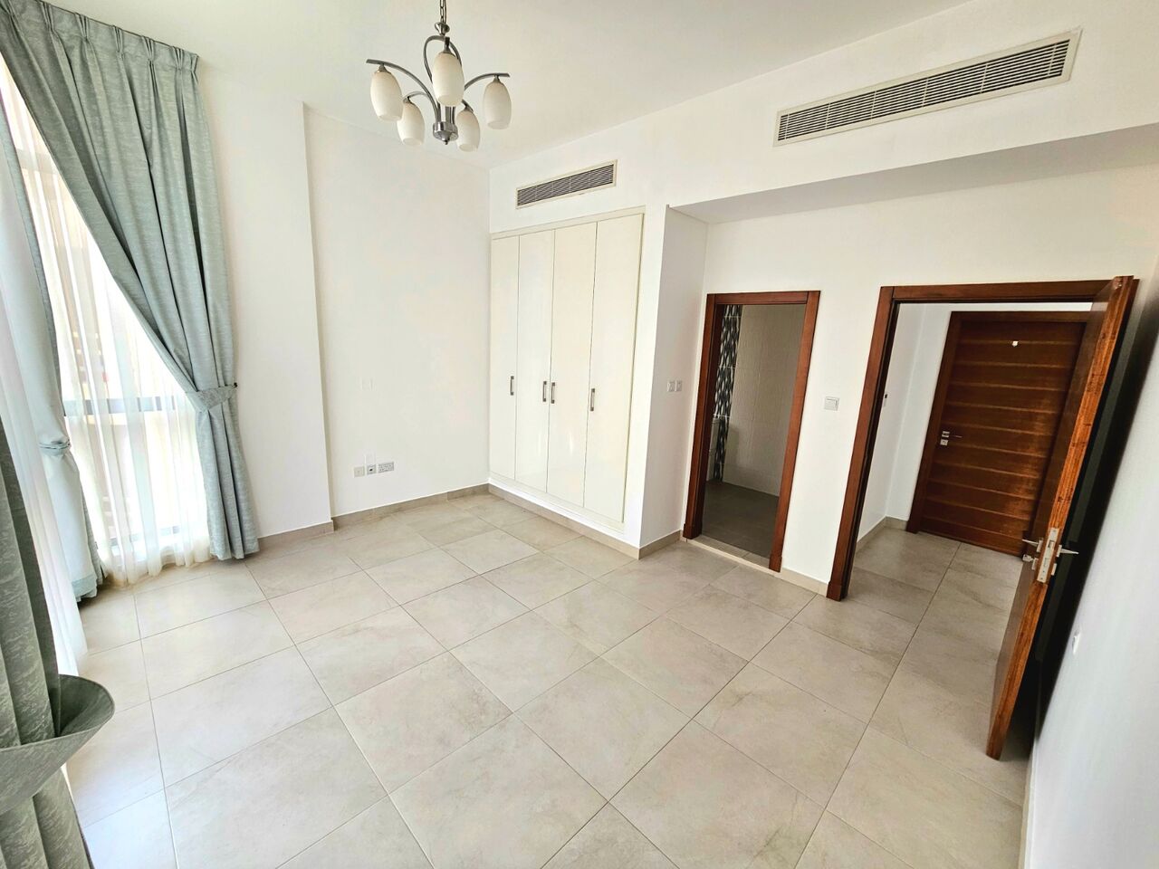 Burhama, Apartments, Flats, Houses & Villas, BHD 300/month,  2 BR,  Modern Semi-Furnished  Apartment For Rent In Burhama
