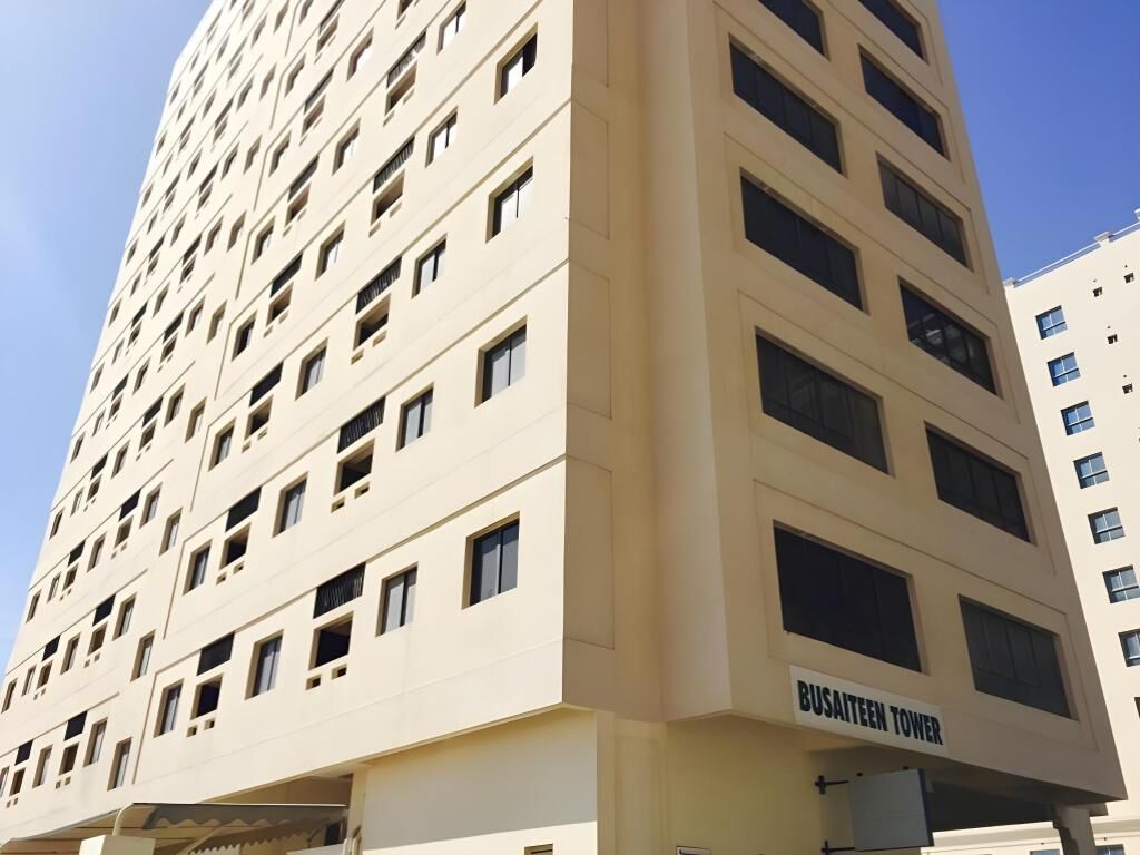 Busaiteen, Apartments, Flats, Houses & Villas, BHD 330/month,  Furnished,  3 BR,  134 Sq. Meter,  Fully Furnished Apartment In Busaiteen 3bed, 2baths, Living Rm Next To King Hamad Hospital