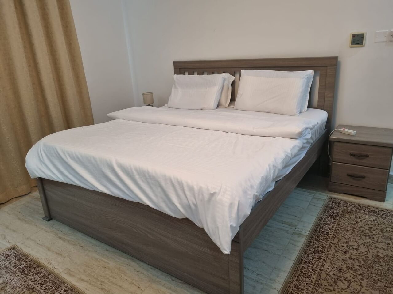 Busaiteen, Apartments, Flats, Houses & Villas, BHD 330/month,  Furnished,  3 BR,  134 Sq. Meter,  Fully Furnished Apartment In Busaiteen 3bed, 2baths, Living Rm Next To King Hamad Hospital