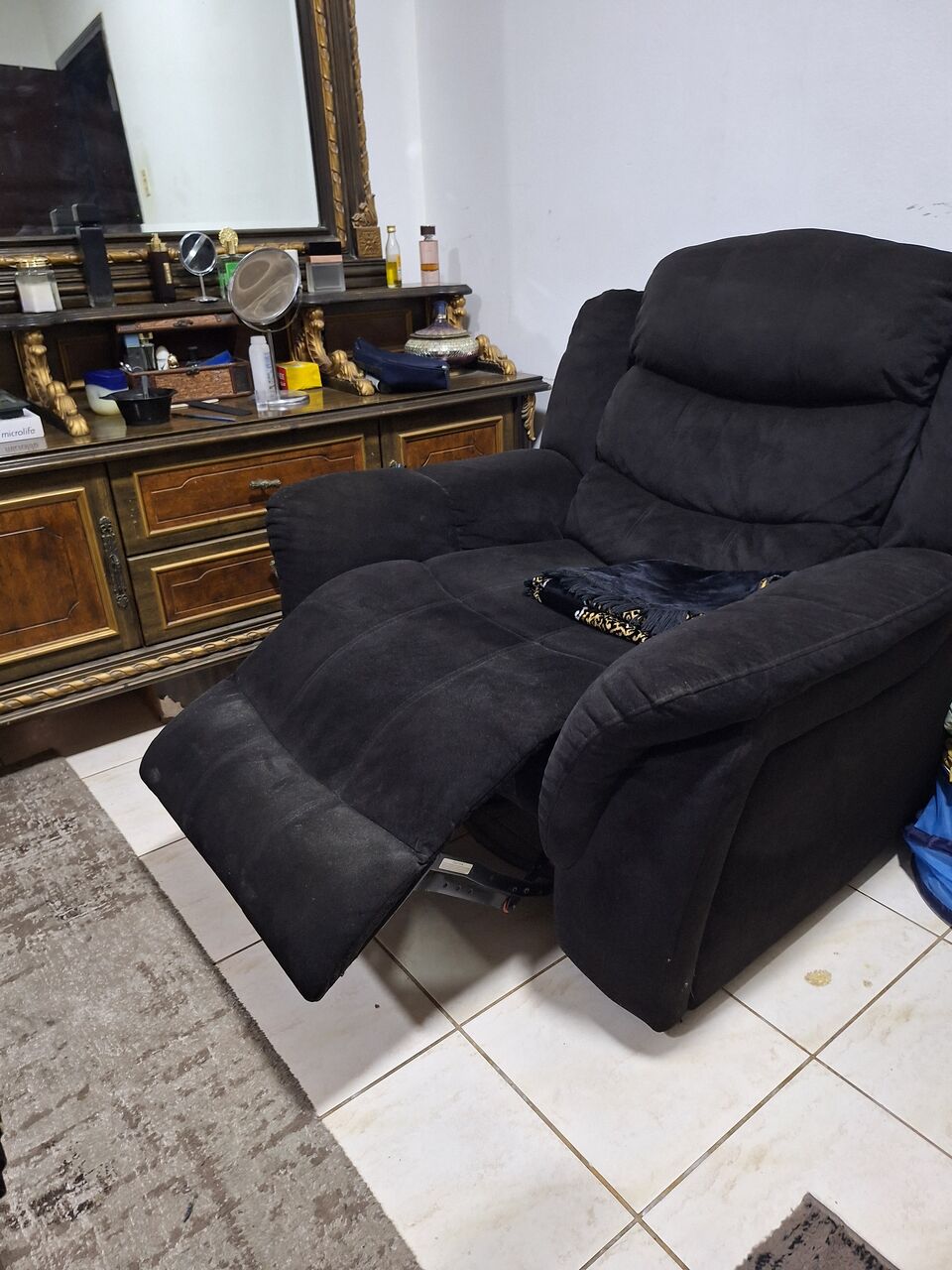 Khobar, Furniture, SAR 200,  Recliner Chair (Fabric/ Valvet)