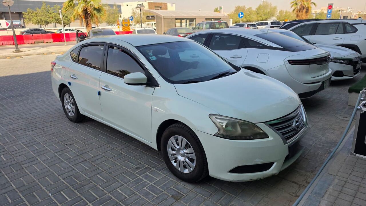 Riyadh, Vehicles, Cars & Trucks , SAR 19000,  Sentra,  2015,  Automatic,  199073 KM,    For Sale