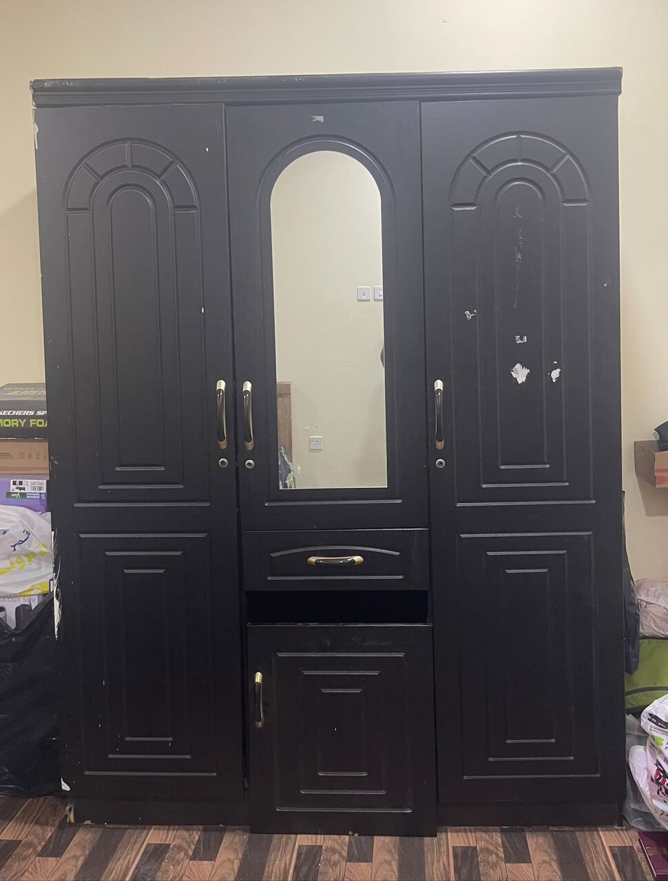 Umm Al Hassam, Household Items, BHD 10,  Immediate Sale Of Wardrobe