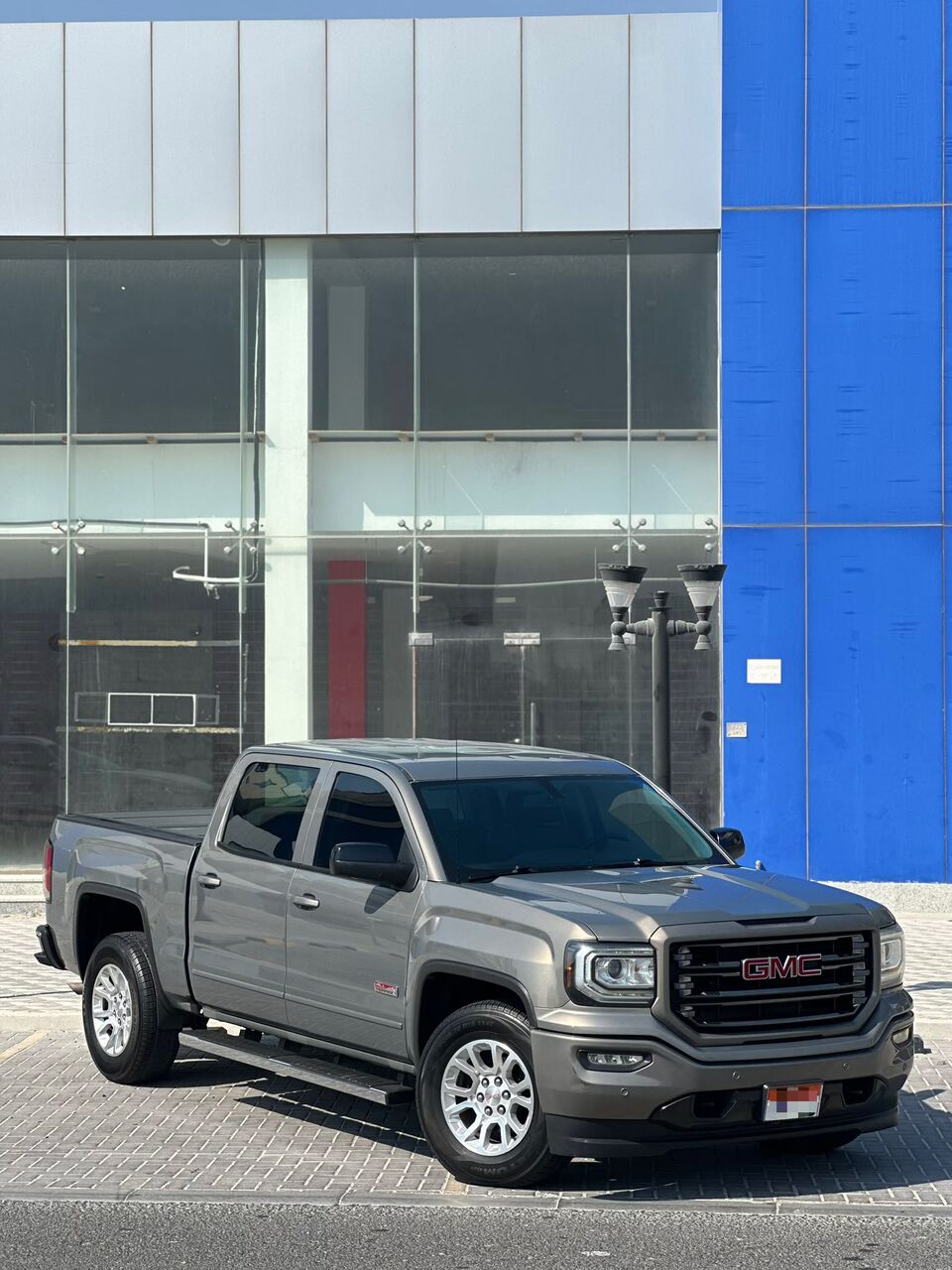 Riffa, Vehicles, Cars & Trucks , BHD 8700,  GMC SIERRA ALL TERRAIN 4X4 V8 BROWN,  2017,  Automatic,  260000 KM,