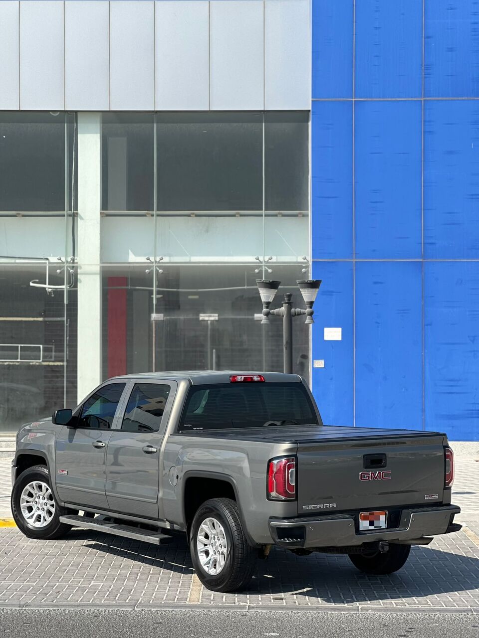 Riffa, Vehicles, Cars & Trucks , BHD 8700,  GMC SIERRA ALL TERRAIN 4X4 V8 BROWN,  2017,  Automatic,  260000 KM,