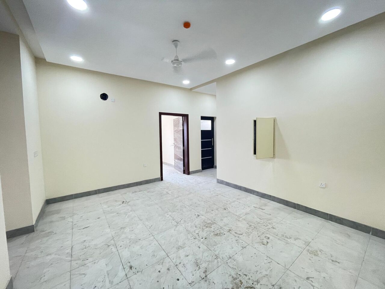 Jid Ali, Apartments, Flats, Houses & Villas, BHD 300/month,  3 BR,  3 Bedroom Flat In Jid Ali With Ewa