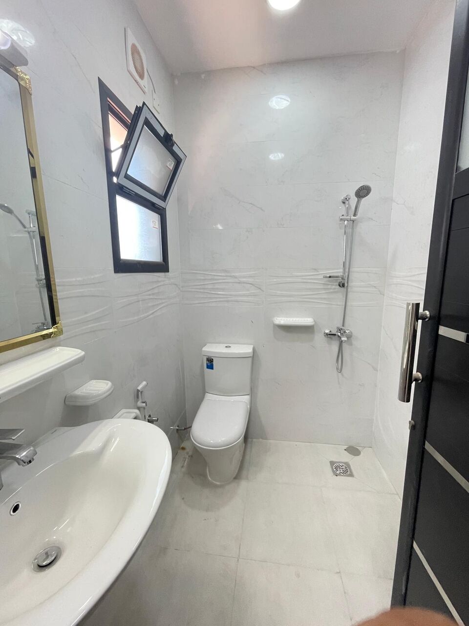 Jid Ali, Apartments, Flats, Houses & Villas, BHD 300/month,  3 BR,  3 Bedroom Flat In Jid Ali With Ewa