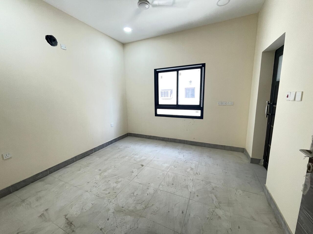 Jid Ali, Apartments, Flats, Houses & Villas, BHD 300/month,  3 BR,  3 Bedroom Flat In Jid Ali With Ewa