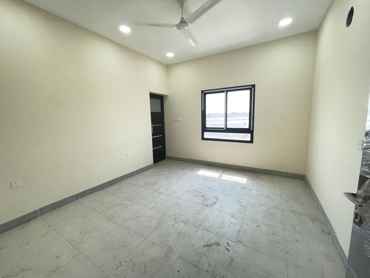 Jid Ali, Apartments, Flats, Houses & Villas, BHD 300/month,  3 BR,  3 Bedroom Flat In Jid Ali With Ewa