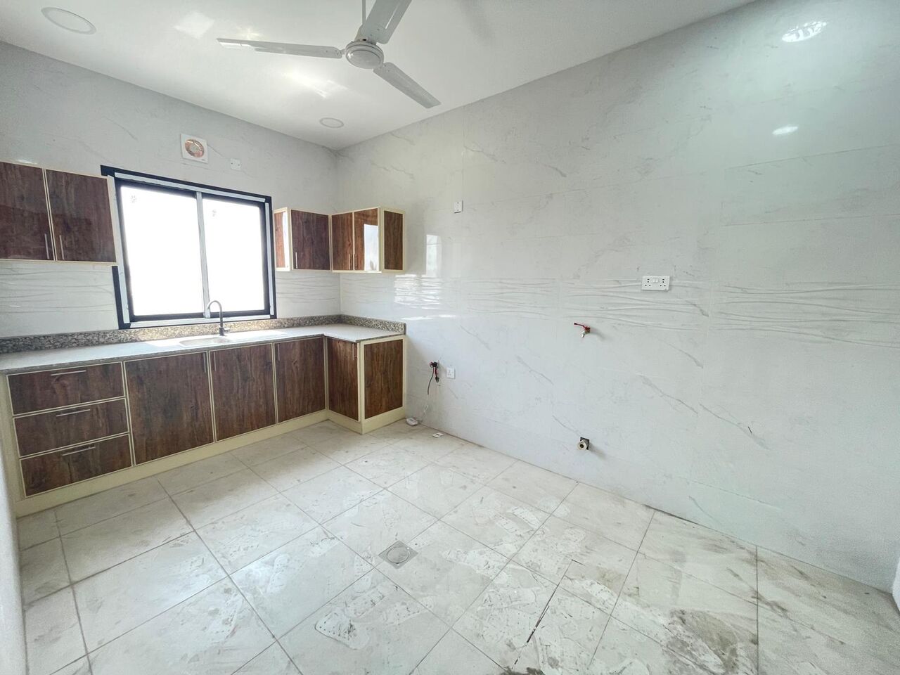 Jid Ali, Apartments, Flats, Houses & Villas, BHD 300/month,  3 BR,  3 Bedroom Flat In Jid Ali With Ewa