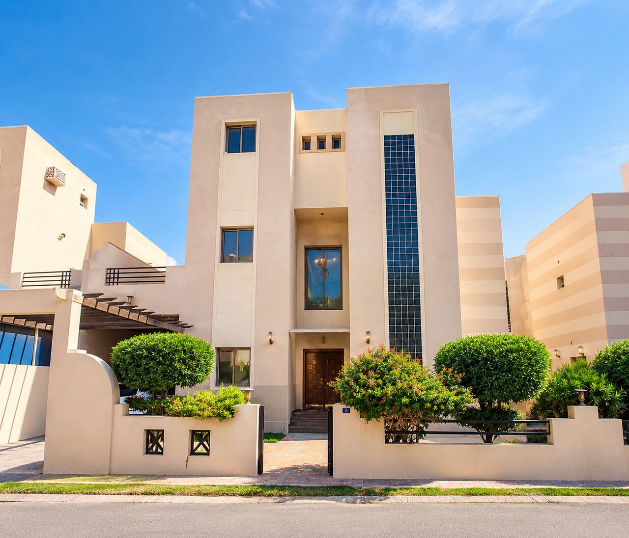 Saar, Villas, BHD 1250,  Furnished,  450 Sq. Meter,  Luxury Living In Saar-Maqabah &ndash;Furnished 5 BHK Villa | BD. 1250/-