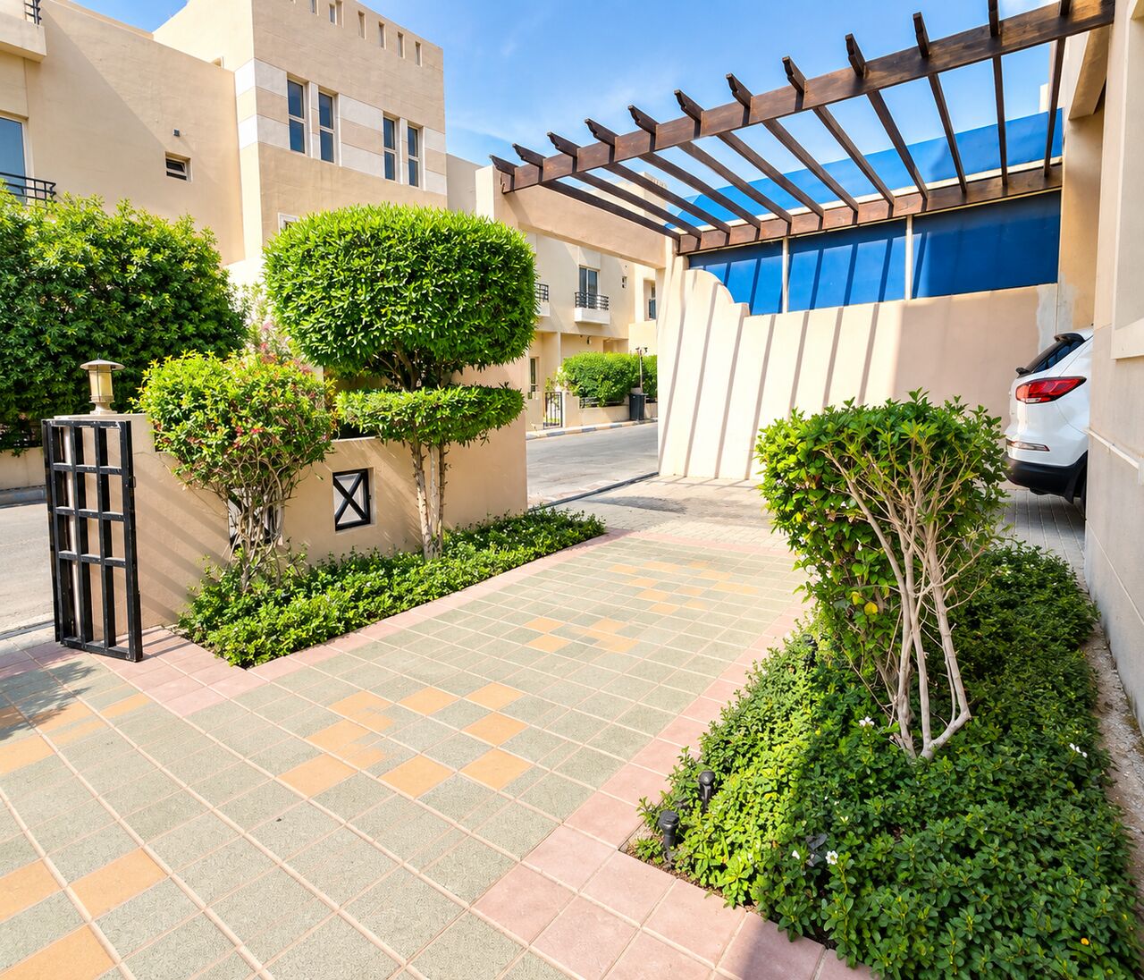 Saar, Villas, BHD 1250,  Furnished,  450 Sq. Meter,  Luxury Living In Saar-Maqabah &ndash;Furnished 5 BHK Villa | BD. 1250/-