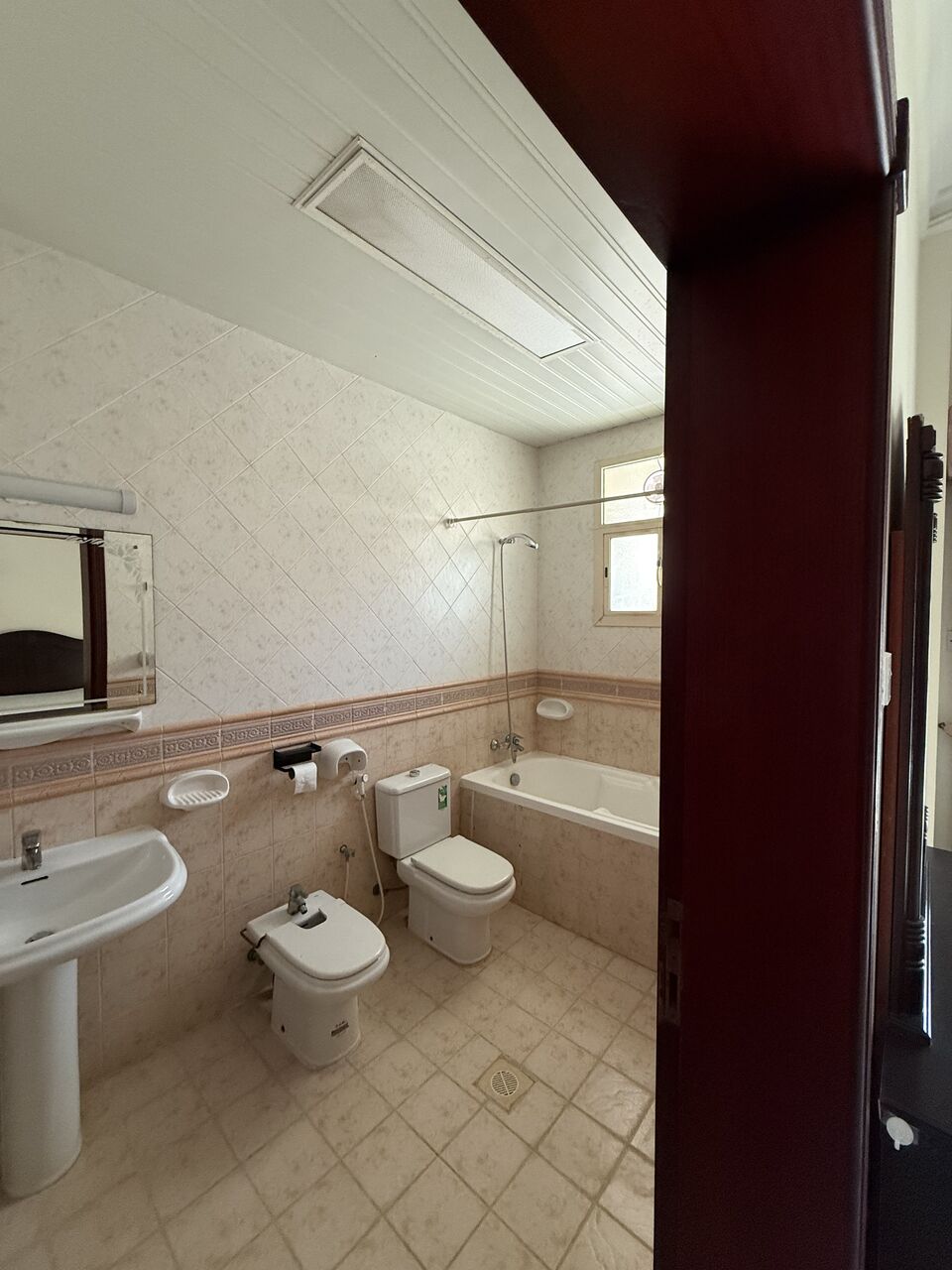 Juffair, Apartments, Flats, Houses & Villas, BHD 240/month,  Furnished,  2 BR,  Flat For Rent In Juffair