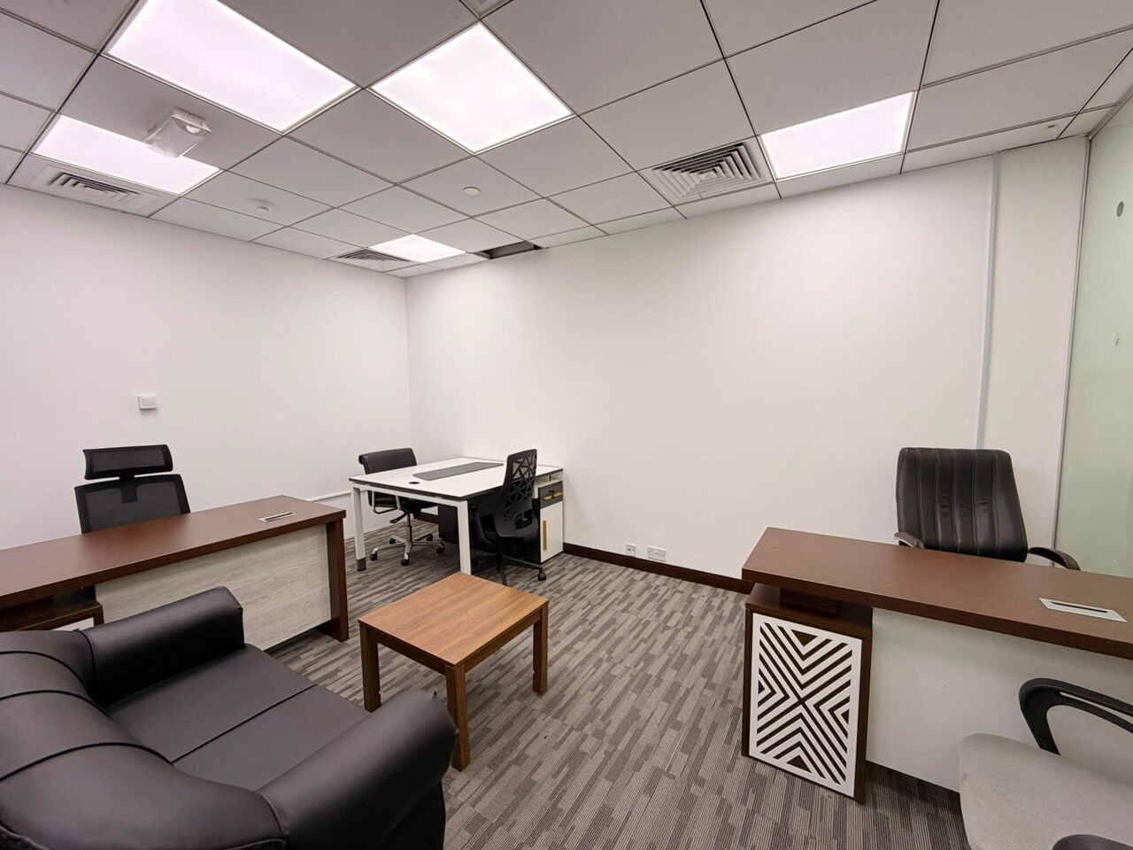 Deira, Offices, AED 29000,  200 Sq. Feet,  🏢 200 SQFT OFFICE FOR RENT IN DEIRA – BANIYAS SQUARE