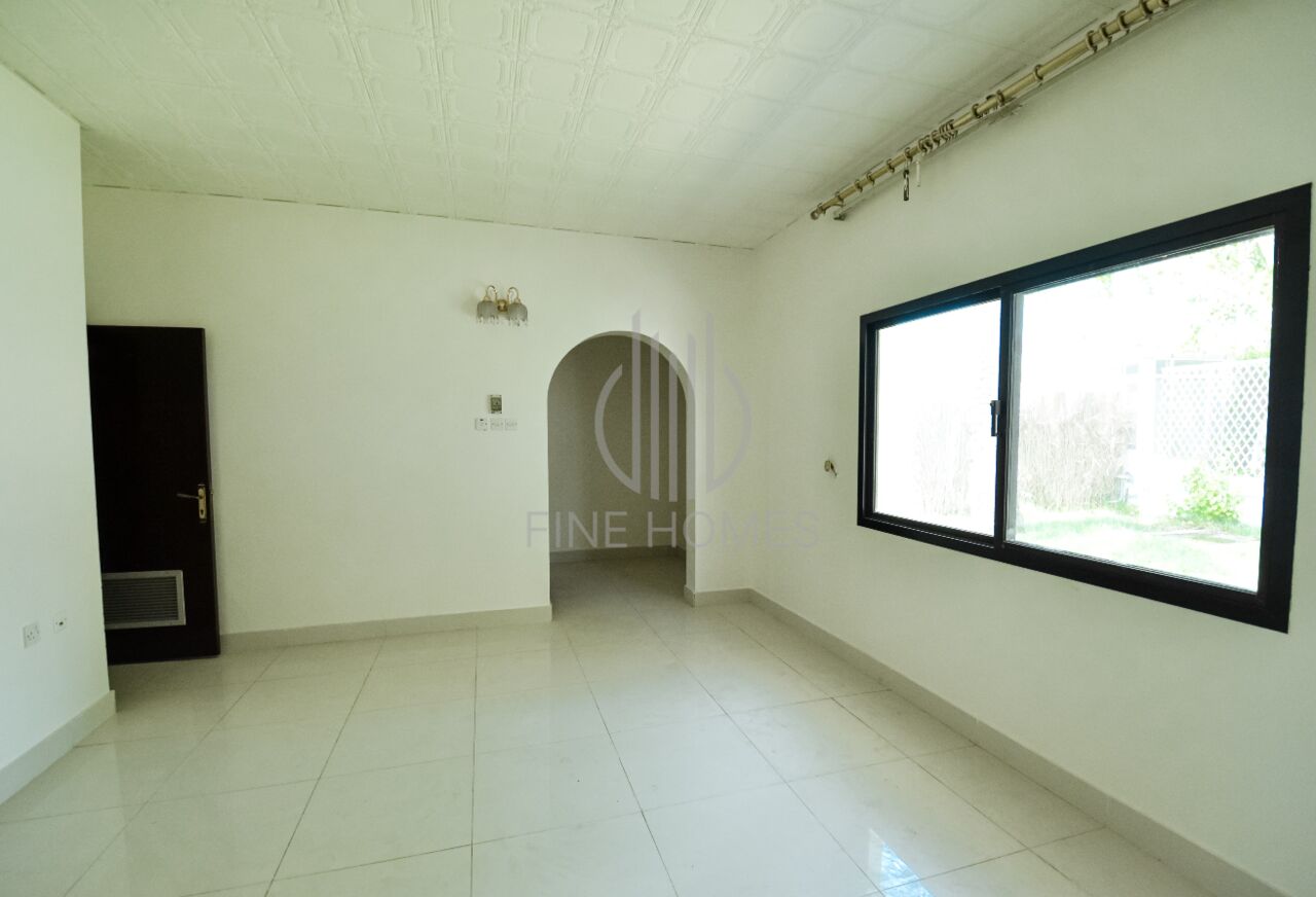 Saar, Villas, BHD 600,  Spacious 4 Bedroom Semi-Furnished Compound Villa