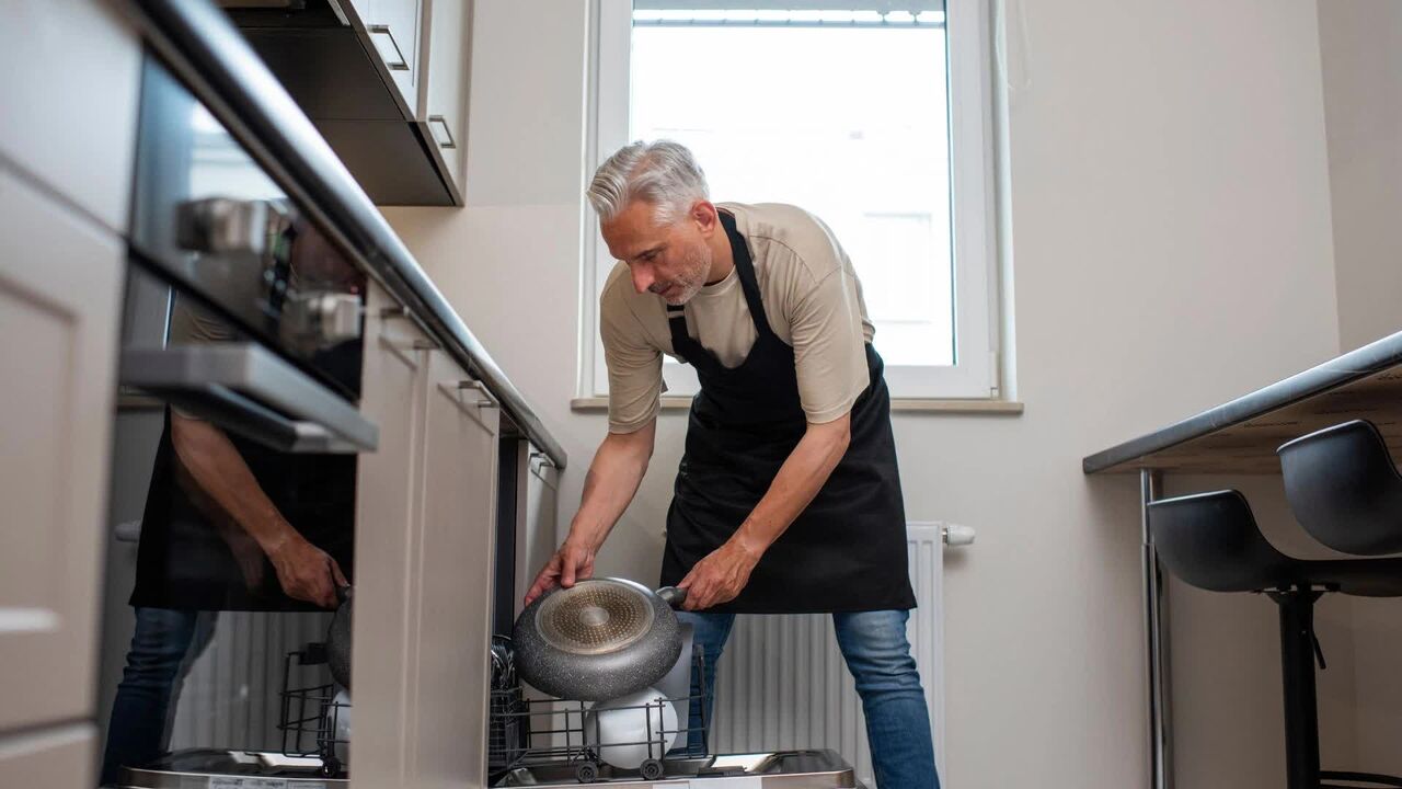 Tbilisi, Appliance Repair, Dishwasher Leaving Water In The Bottom?