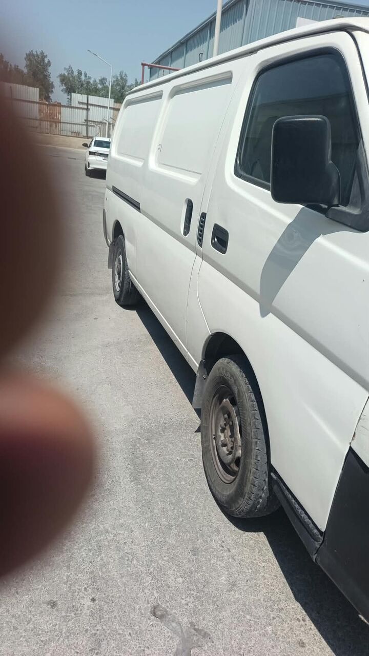 Sitra, Vehicles, Cars & Trucks , BHD 900,  Nissan Urvan,  2010,  Manual,  337000 KM,    For Sale