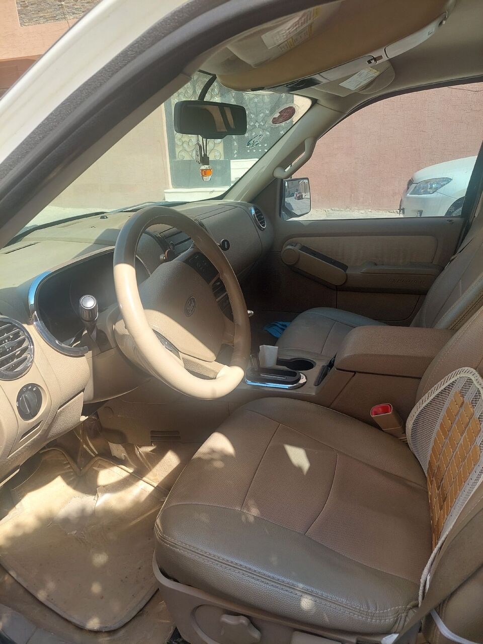 Riyadh, Vehicles, Cars & Trucks , SAR 15000,  Ford Explorer,  2010,  Automatic,  405000 KM,   For Sale