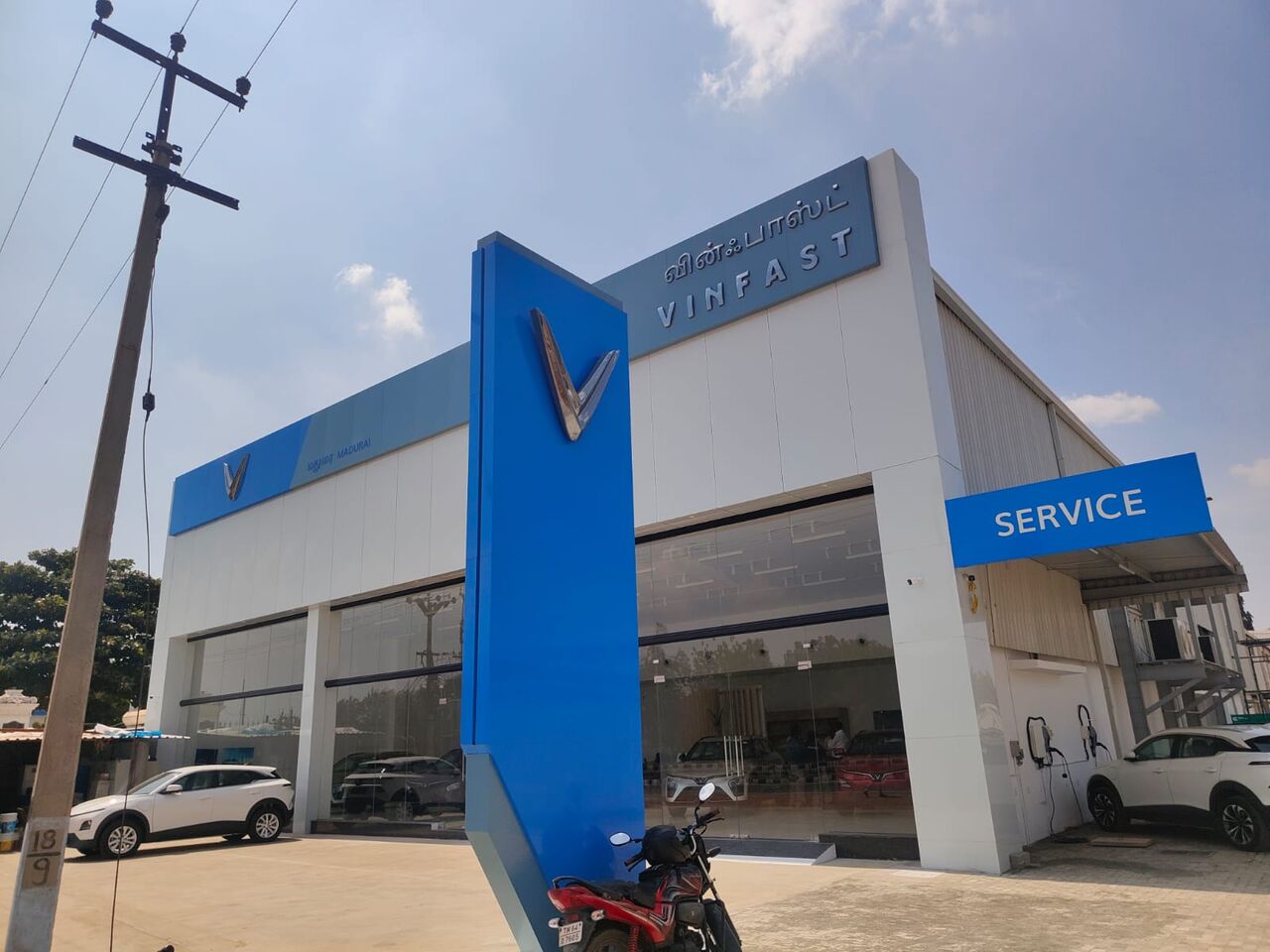 Madurai, Vehicles, Cars & Trucks , INR 400000,  Vinfast,  2026,  Automatic,  18 KM,  Does A  Car Dealer In Madurai Offer Test Drives?