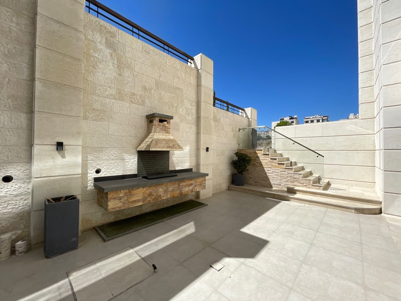 Amman, Apartments, Flats, Houses & Villas, JOD 38000/year,  4 BR,  355 Sq. Meter,  Apartment For Rent