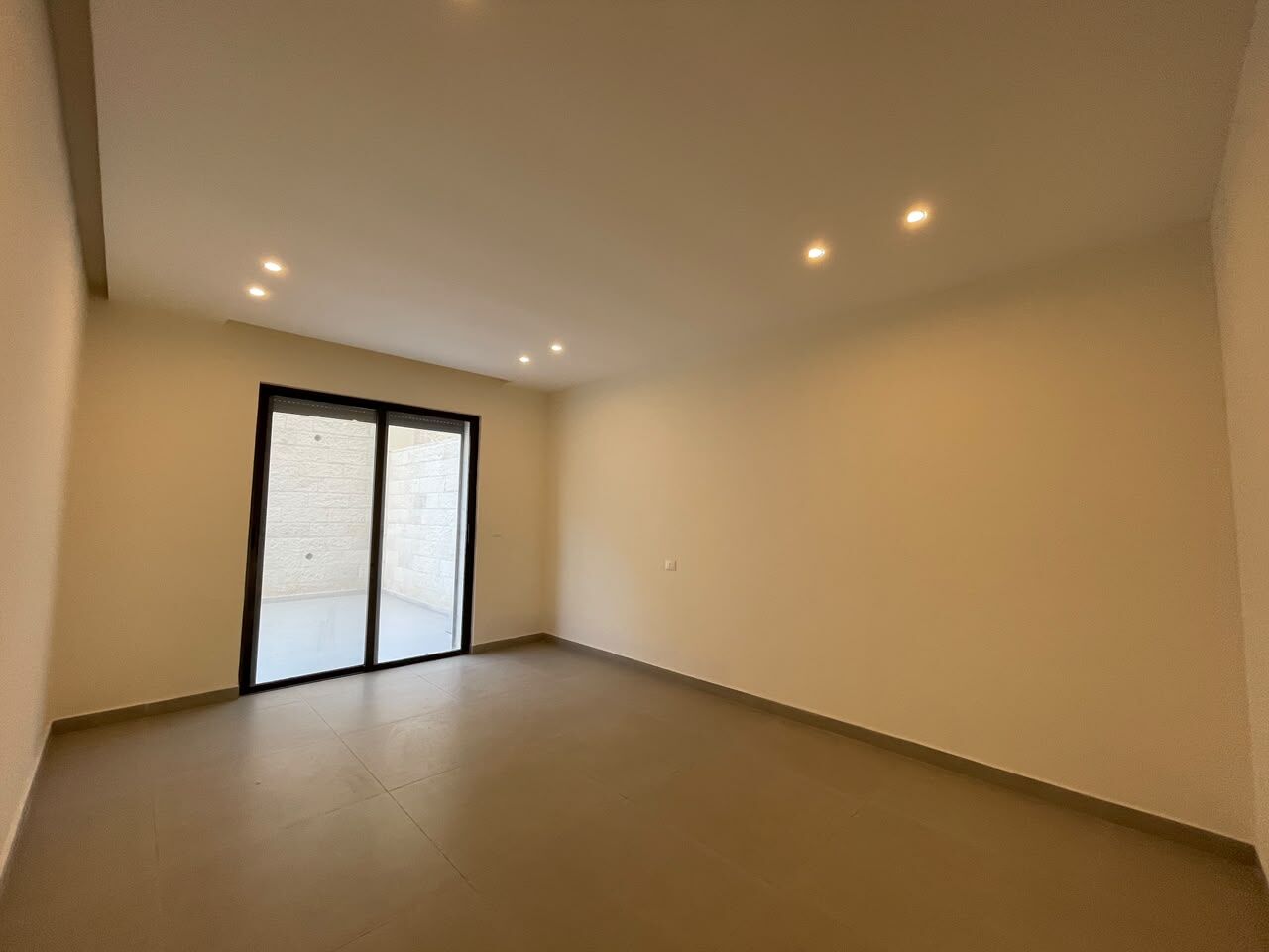 Amman, Apartments, Flats, Houses & Villas, JOD 38000/year,  4 BR,  355 Sq. Meter,  Apartment For Rent