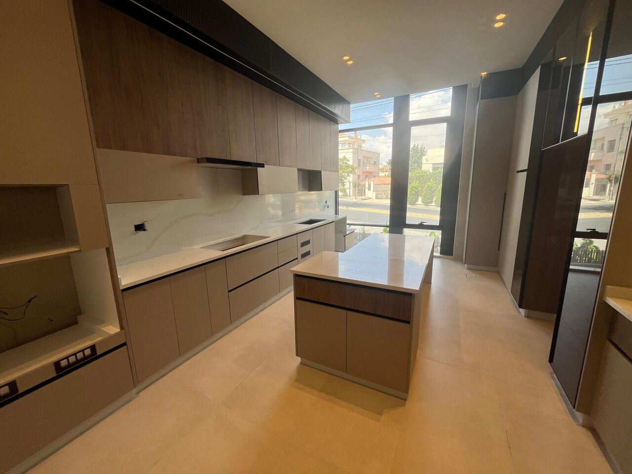 Abdoun, Apartments, Flats, Houses & Villas, JOD 40000/year,  4 BR,  290 Sq. Meter,  Ground Floor Apartment For Rent