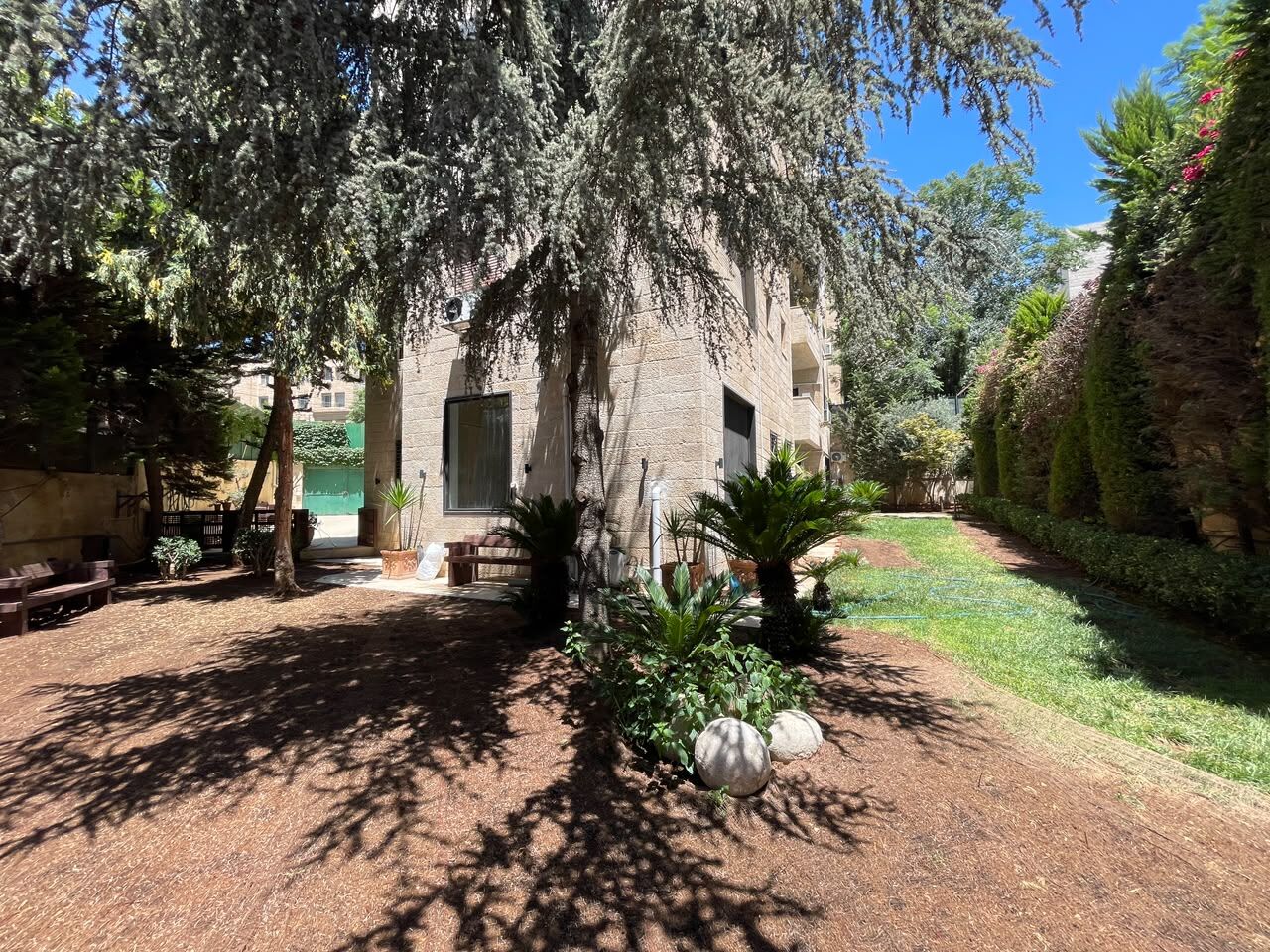 Amman, Apartments, Flats, Houses & Villas, JOD 35000/year,  Furnished,  4 BR,  280 Sq. Meter,  Ground Floor Apartment For Rent In Deir Ghubar