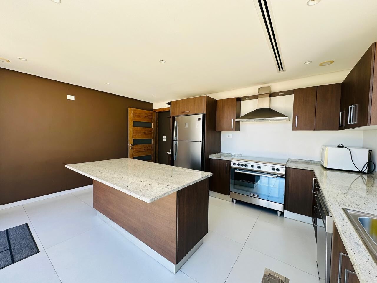 Abdoun, Apartments, Flats, Houses & Villas, JOD 35000/year,  3 BR,  270 Sq. Meter,  Rooftop Apartment For Rent