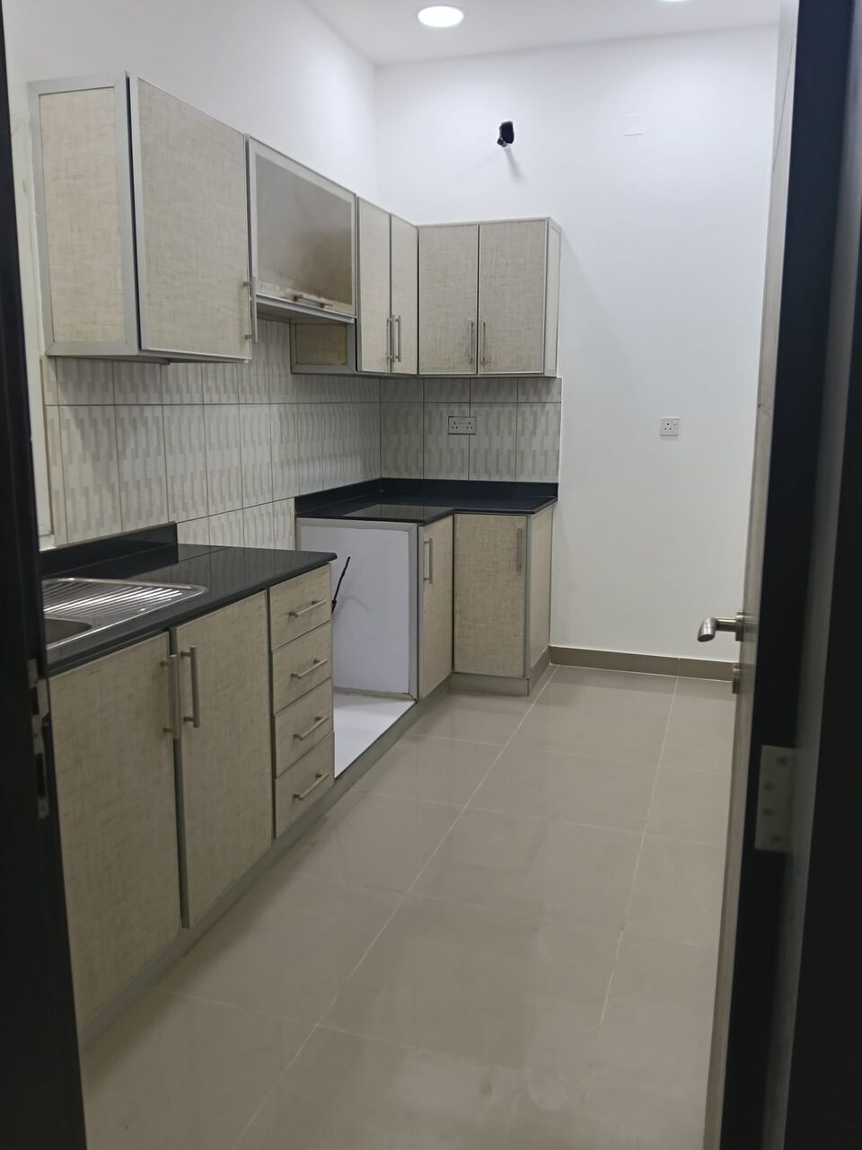 Zinj, Apartments, Flats, Houses & Villas, BHD 260/month,  2 BR,  2 Bedroom Unfurnished Flat For Rent With Ewa Unlimited