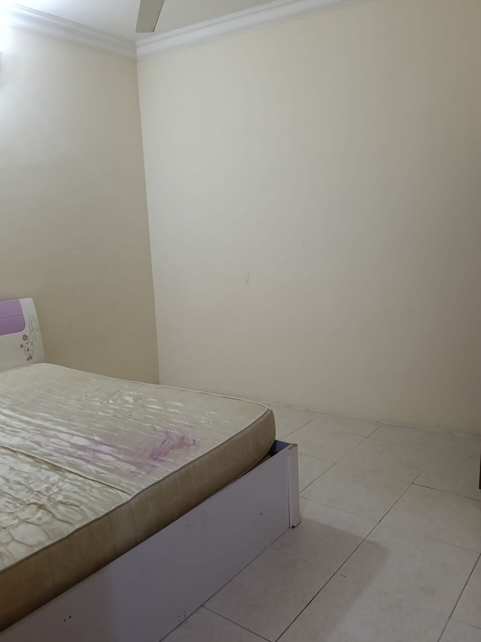 Gudaibiya, Apartments, Flats, Houses & Villas, BHD 250/month,  3 BR,  3 Bedroom Semi Furnished Flat For Rent With Ewa