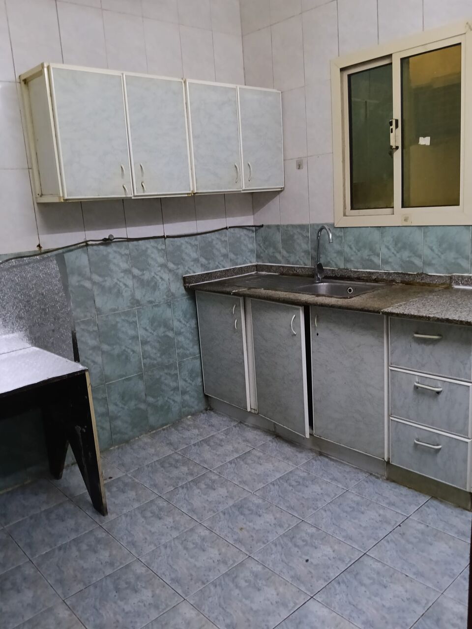Gudaibiya, Apartments, Flats, Houses & Villas, BHD 250/month,  3 BR,  3 Bedroom Semi Furnished Flat For Rent With Ewa