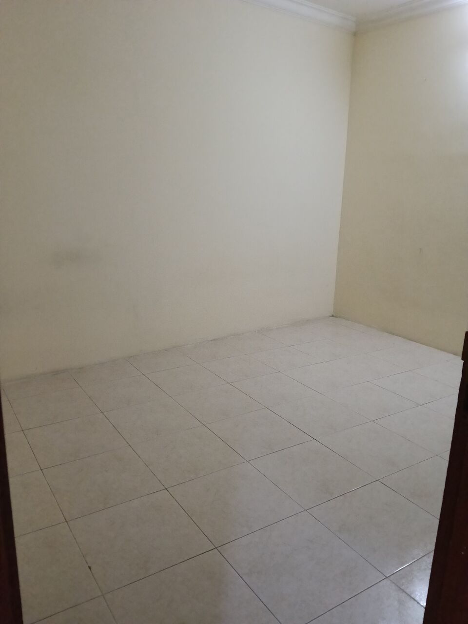 Gudaibiya, Apartments, Flats, Houses & Villas, BHD 250/month,  3 BR,  3 Bedroom Semi Furnished Flat For Rent With Ewa