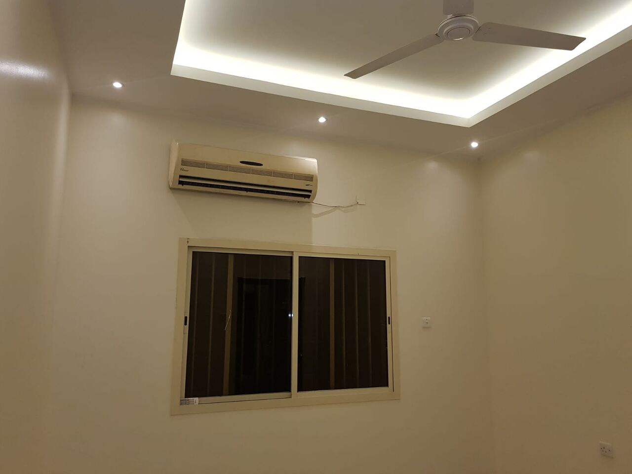 Tubli, Apartments, Flats, Houses & Villas, BHD 200/month,  2 BR,  70 Sq. Meter,  Semi Furnished Flat For Rent At Tubli Near Alhelly Supermarket