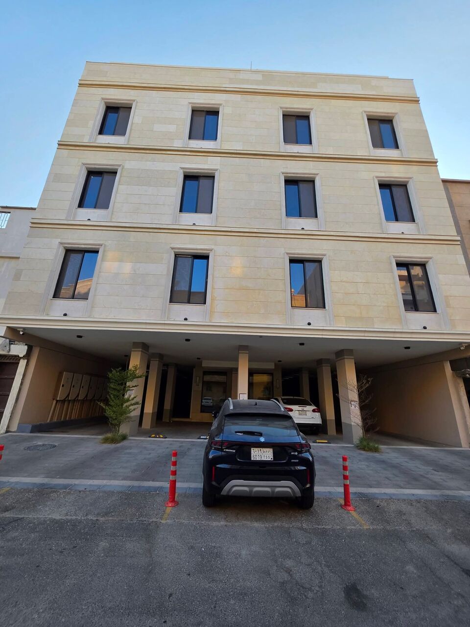 Khobar, Apartments, Flats, Houses & Villas, 1 BR,  FAMILY APARTMENT FOR RENT  Layout: 1 Bedroom + Living Room + Bathroom + Kitchen🍳 American